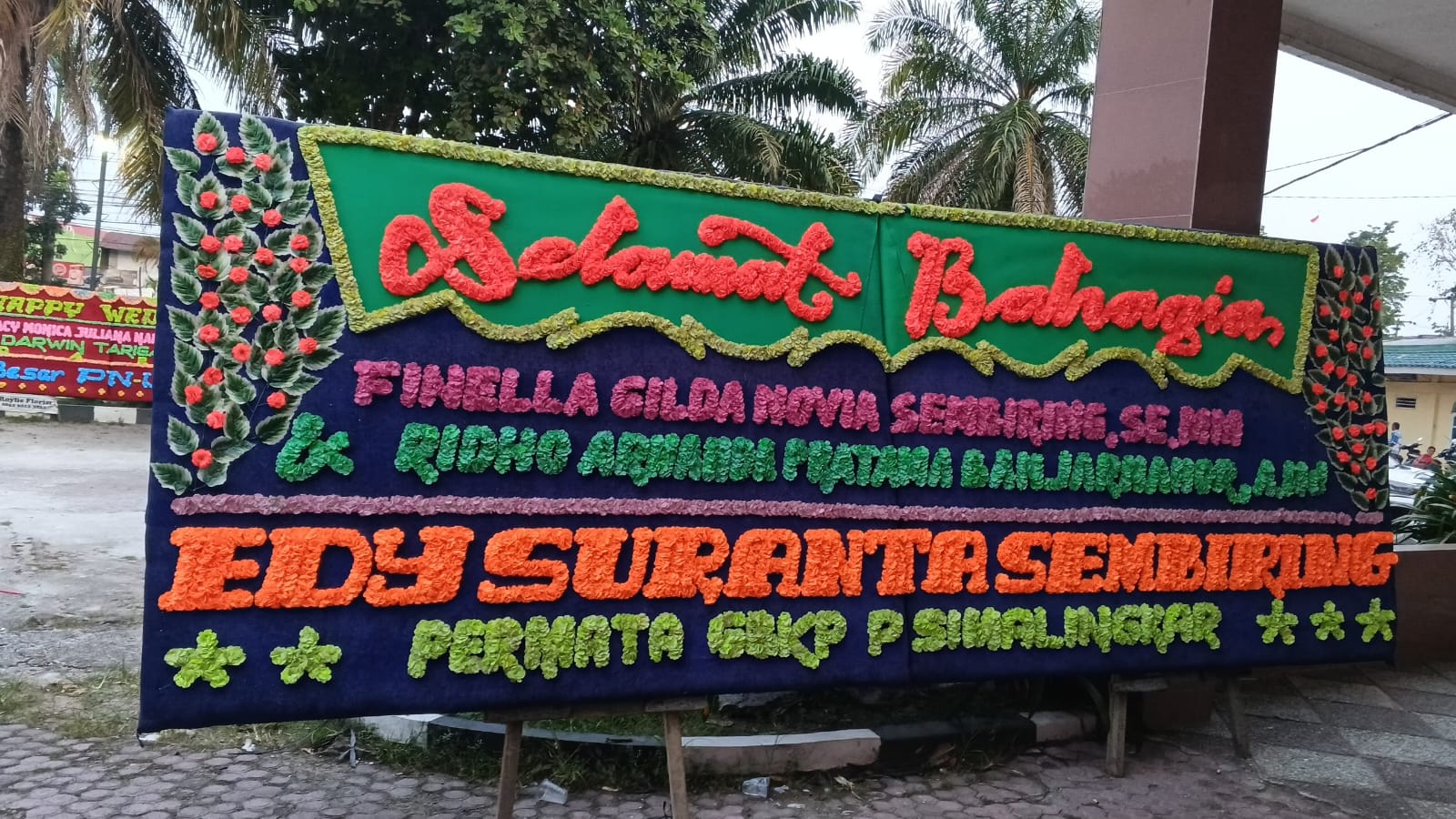 Papan Bunga Selamat Bahagia Model Klasik Medan